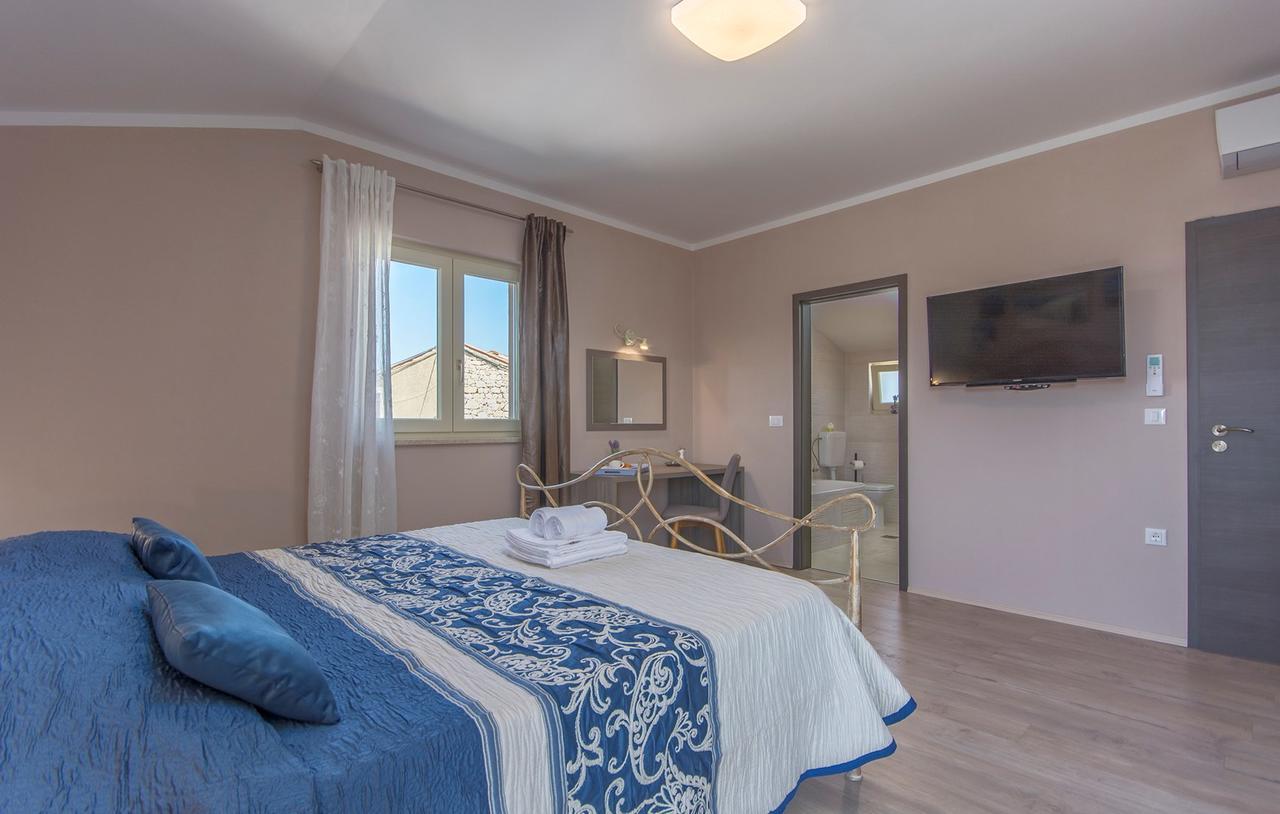 Villa Contessa Porec Bagian luar foto