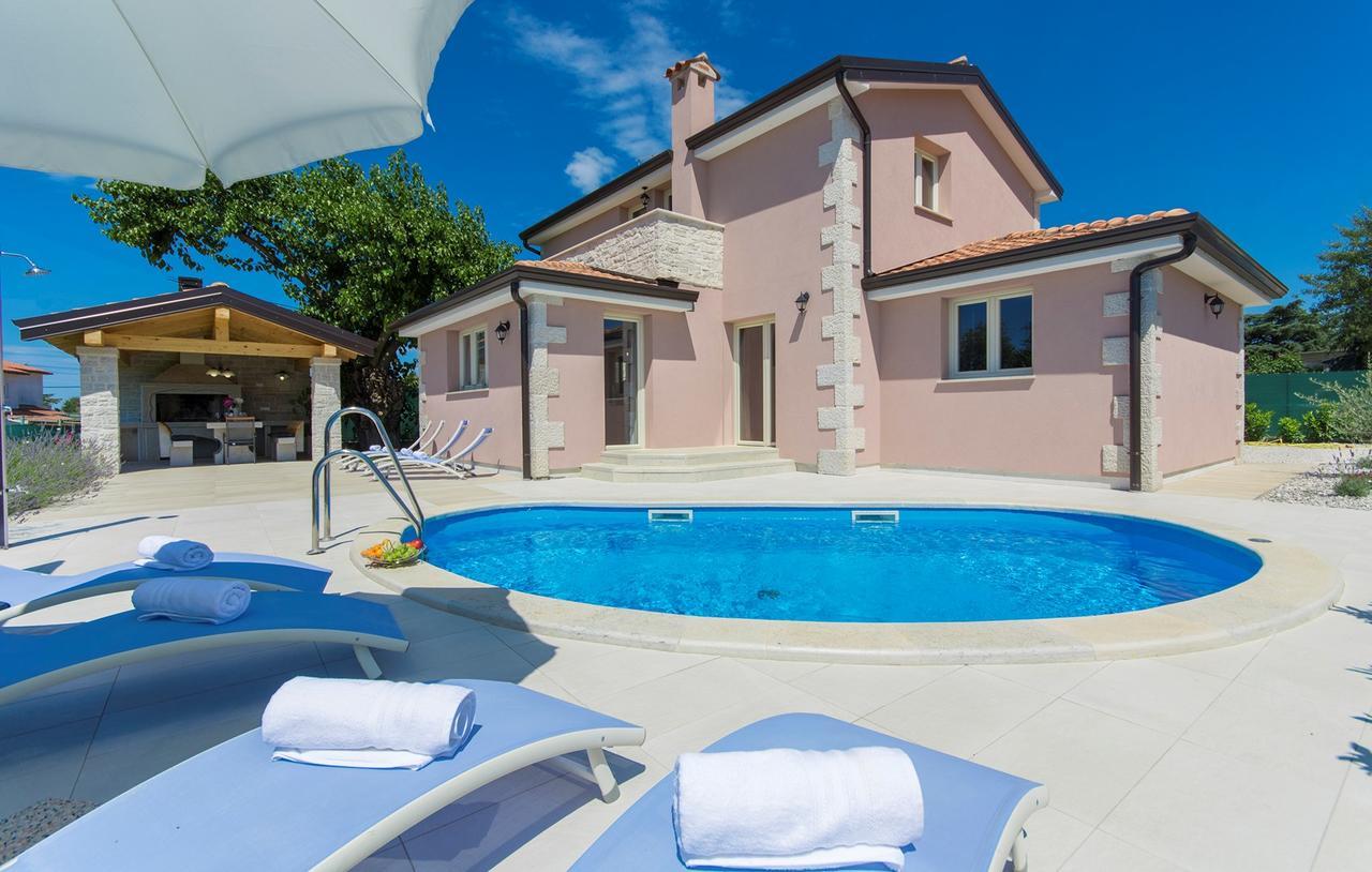 Villa Contessa Porec Bagian luar foto